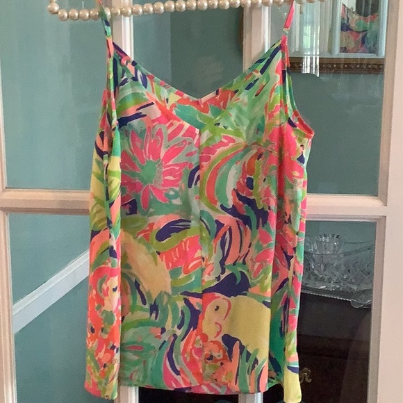 100% silk Lily Pulitzer top… Size XS - Picture 2 of 4